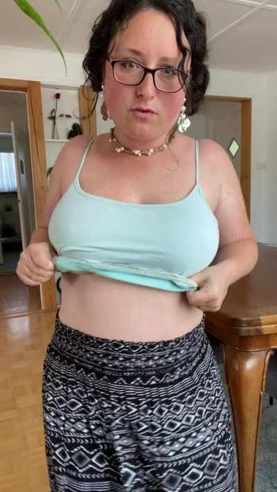 If 40 year old body wasn’t your thing….. let me change your mind.