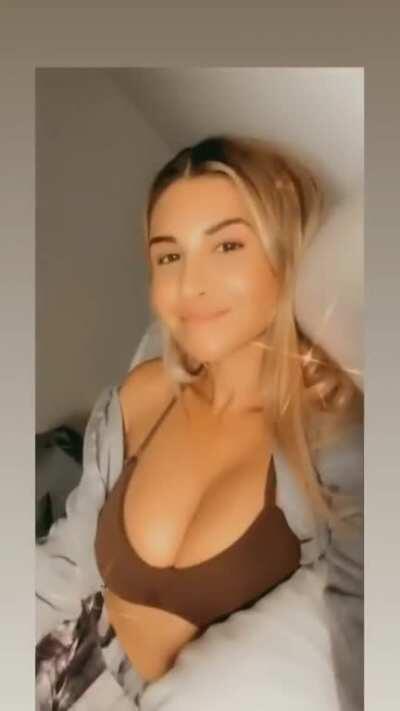 Pushing those Big Titties Together