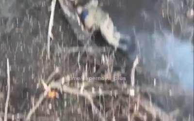 Leftovers from Bakhmut front-line offensive. 🌻 земля скловатою azhole! Slava ЗСУ! 💙💛