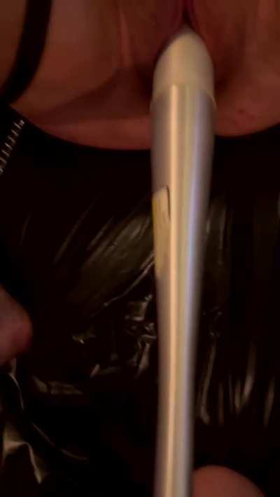 Sir is giving me the bat 