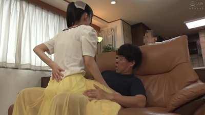 Stepsiblings keeping it quiet behind dad...