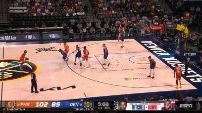 [Highlight] After the Nuggets went on a mini-run in the 4th quarter, calming presence CP3 slowed down the offense and hit back to back midrange jumpers