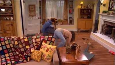 Here you go YOUSEEBIGGIRL fan boys and girls. Take it or leave it