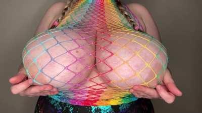 I need to start dating again.. a huge tit lover perhaps ;)