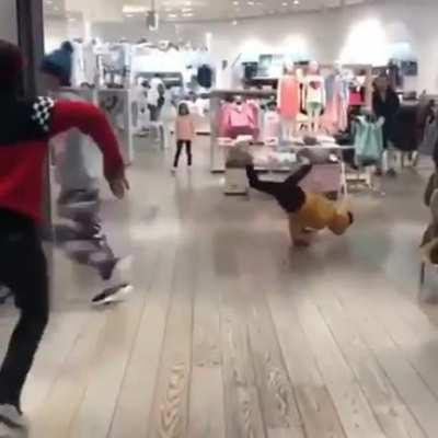 When Bruce say “you can bring 2 other people to the fuck a fan contest”