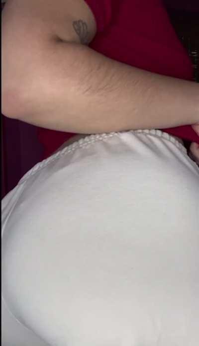 I’m a bit embarrassed since I can’t explain the smell with proper words