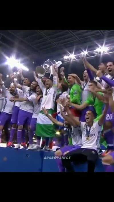 Happy birthday to the greatest defender of all time!🤛❤