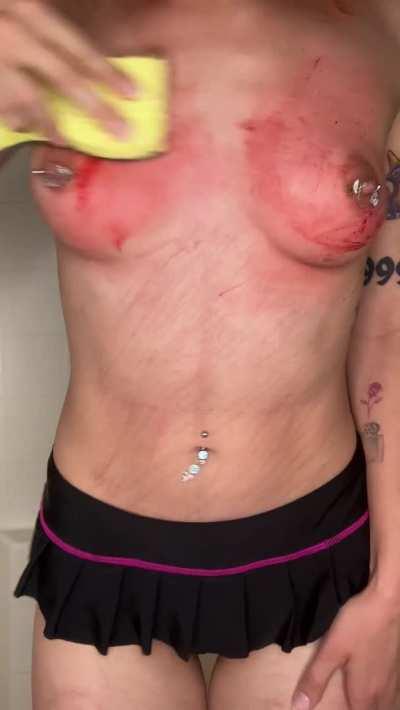 Cleaning my cuts 😈