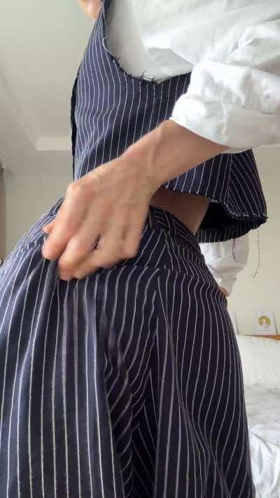 I bet you'd love to bury your face in between my cheeks for the next round