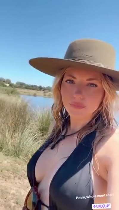 Katheryn Winnick [vikings]