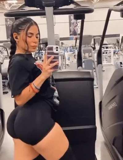 Emme Cavazos has a dumptruck