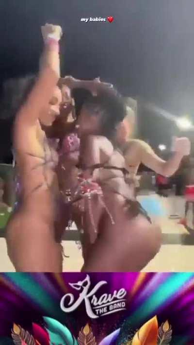 Katherine (@lovedbykatherine)