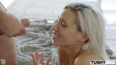 Kacey gets a massivie Facial