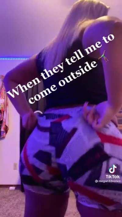 Jiggle shorts 🥵❤️🍑