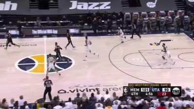 [Highlight] Ja avoids Conley and Gobert for the layup