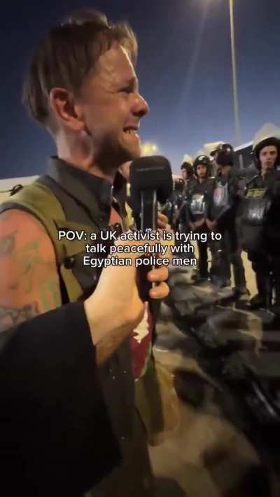 Welsh pro-Palestine activist begging to Egyptian police: “I beg you, let us march to Falastin. You have to listen to me.”