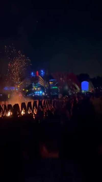 Does anyone know the name of this song? I believe it was played during the Infected Mushroom set at OZORA 2023 🙃