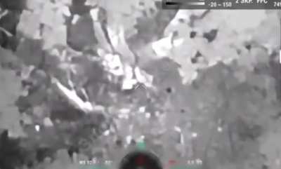 Russian drones strike multiple Ukrainian soldiers on boats in the Kherson direction 