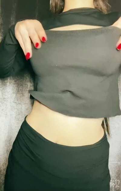 Can I wanna your dick daddy between my boobs