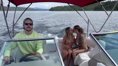 Girls just know eachother best… don’t be mad