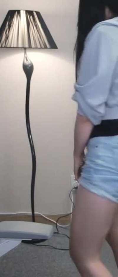 Who Here Knows akvl1229 Has A Amazing Butt? 🥵