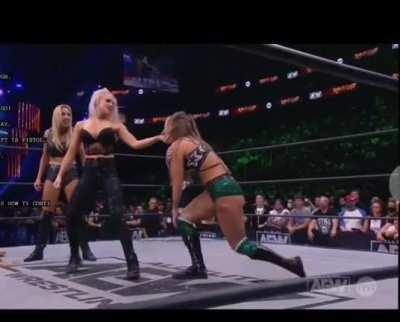 Poor helpless Anna Jay gets knocked out with brass knuckles. Sweet dreams beautiful 😍🤩🤯