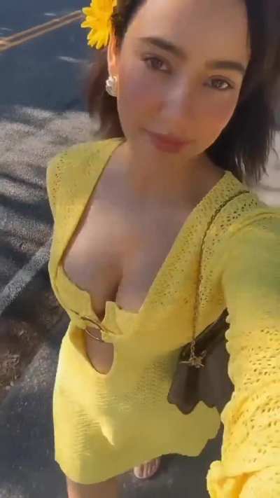 Neha Sharma never disappoint us by revealing her fresh natural mangoes every time