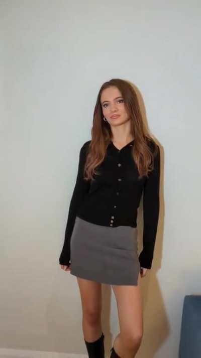 Freya allan [the witcher]