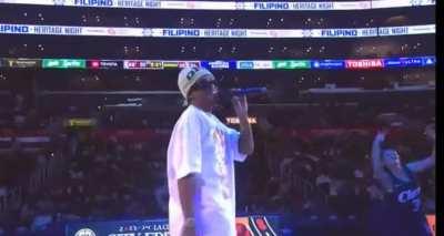 [Highlight] Guapdad 4000 Performs at Halftime in LA - Clippers Vs Rockets - 11/17/23