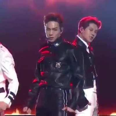 when the phone is on vibrate :