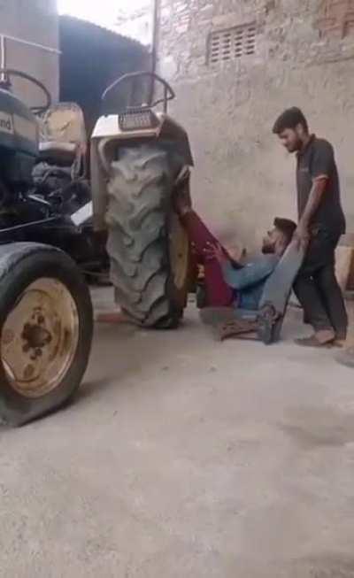 I can bend my knees both ways ! First, let me show you how strong I am!