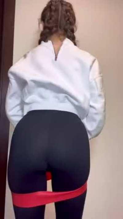 Hey... are you peep on me at the gym?