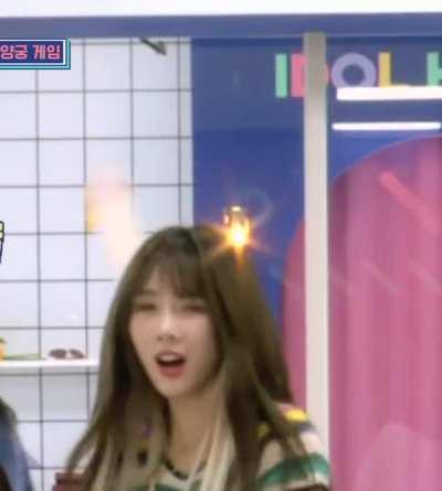 That's our birthday girl Yoohyeon