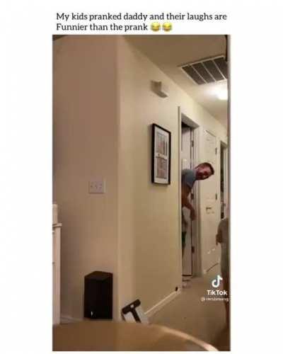 kids prank their dad!