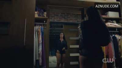 Nafessa Williams (Black Lightning)