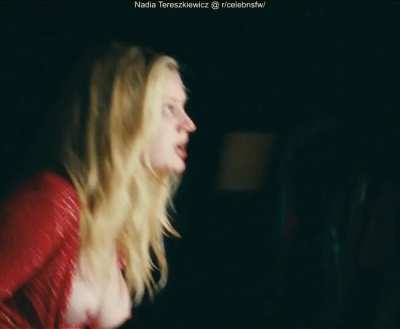 Nadia Tereszkiewicz - Forever Young (2022)