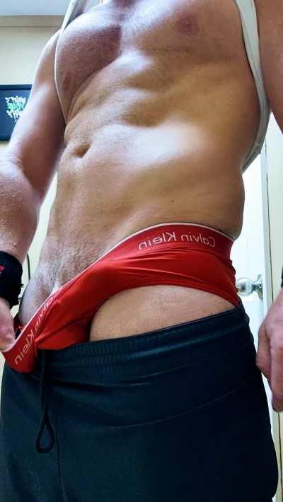 (M) [41] Ladies... Meet me in the showers