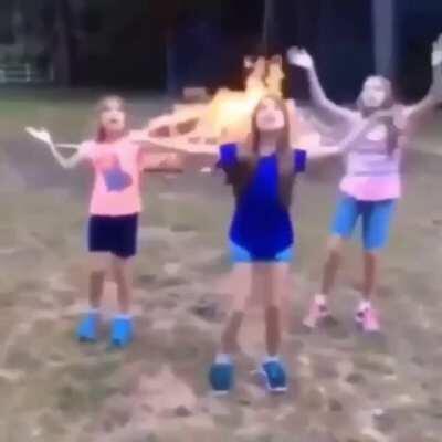 support, mid and top taking ignite against whoreraka 😍😍