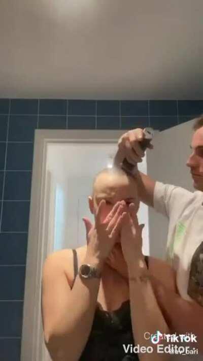 This guy's girlfriend is doing chemo and he shows his support :)