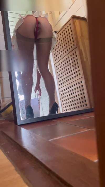 New set-up. The dildo in the backdoor nearly slipped out in the end.