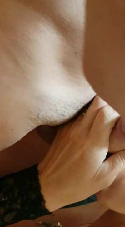 She likes blowjob while the hubby make videos