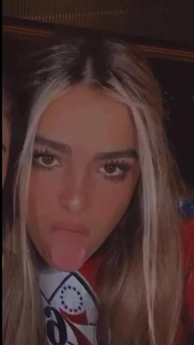 Addison Rae on ig live