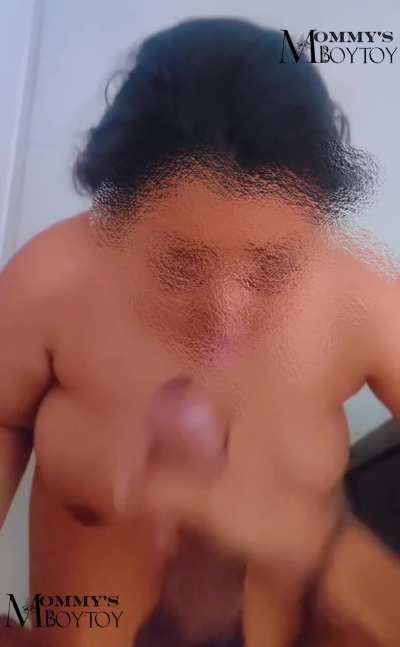 It was amazing watching this Hotwife kissing her cuck husband with my cum all over her face 😈💦