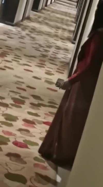 Woman gets naked and attacks hotel staff