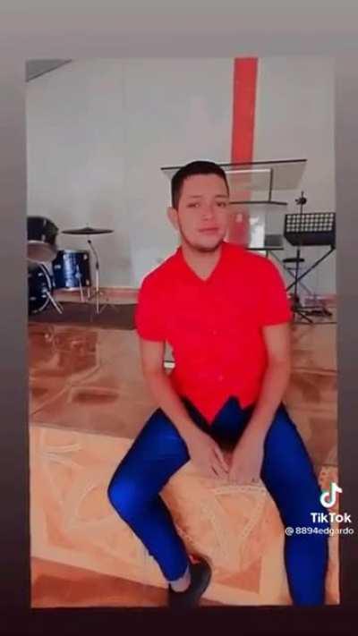 Lo desmariconisaron :0