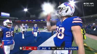 [Highlight] NE vs BUF - Josh Allen connects with Knox for the TD