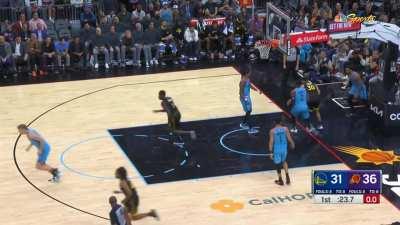 [Highlight] Steph with his 17th point on 6/7 FG in the 1st quarter!