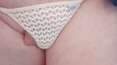 Do you like girls with a little clitty to lick 😋🤤