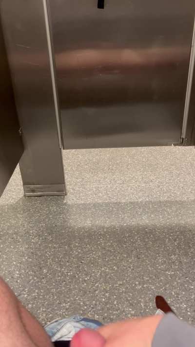 This is what layovers are for, right? 