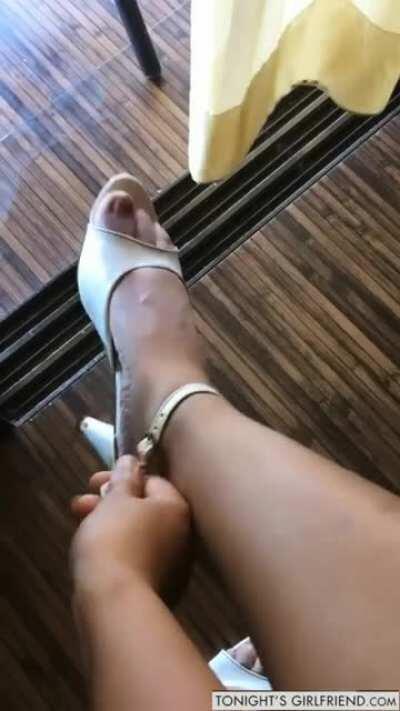 Ruchira Jadhav😍... Getting ready for tonight's meeting 🤤💦